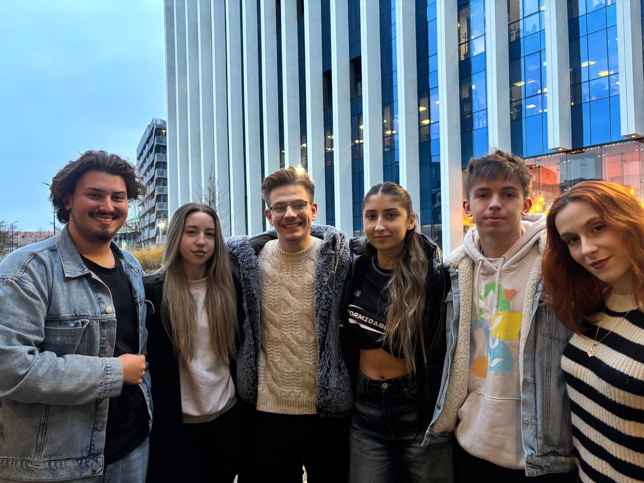 Echipa noastră dedicată